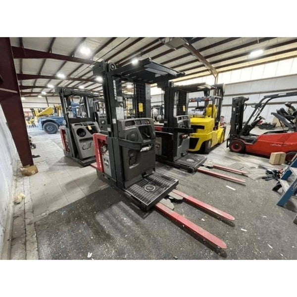 2013 Raymond 3000 lb Capacity Order Picker